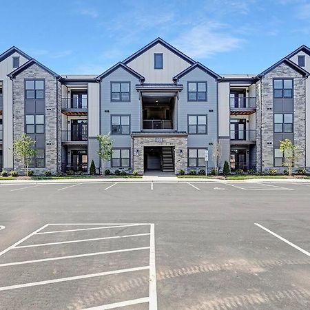 Stylish New Condo In Concord Exteriör bild