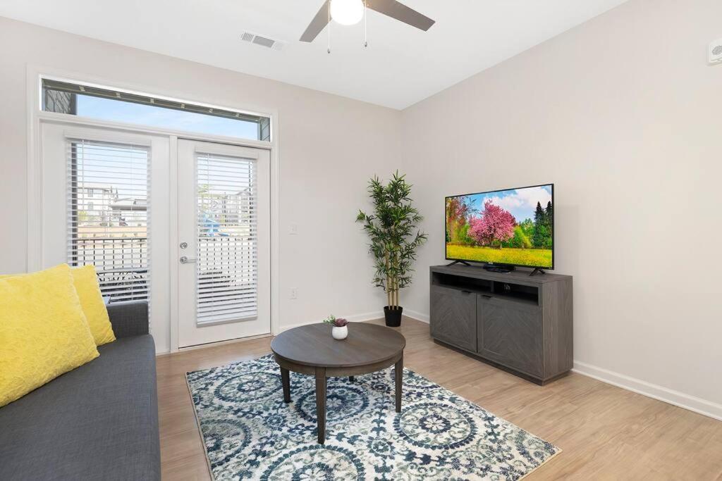 Stylish New Condo In Concord Exteriör bild